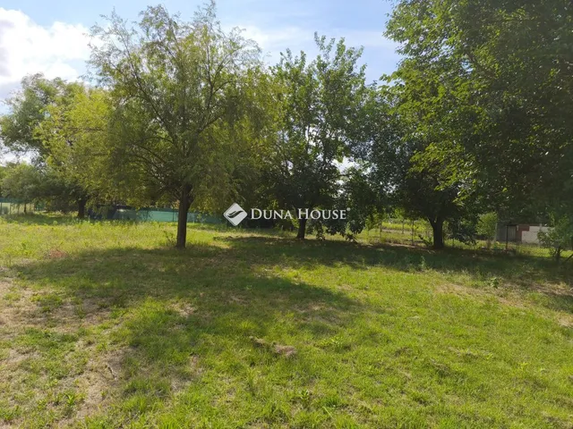 Eladó telek Dunapataj 1494 nm