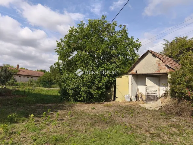 Eladó telek Dunapataj 1494 nm