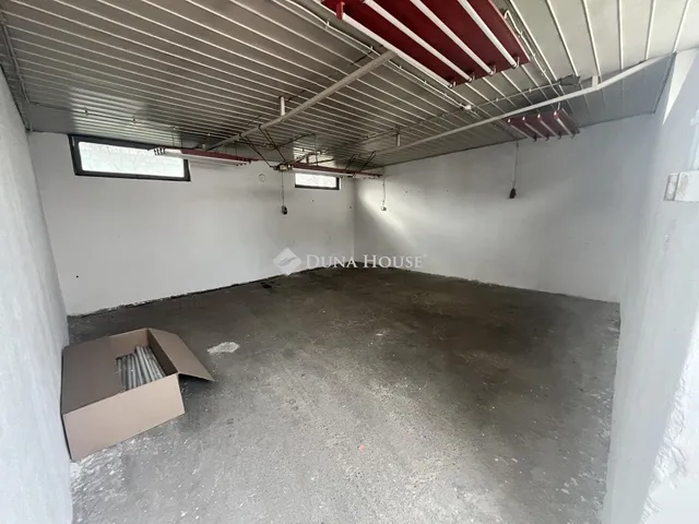 Kiadó kereskedelmi és ipari ingatlan Kecskemét 40 nm