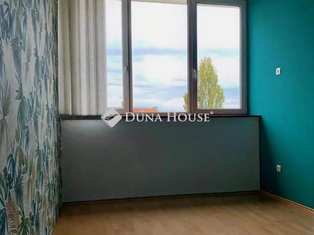 Kiadó kereskedelmi és ipari ingatlan Kecskemét 27 nm