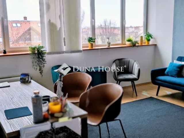 Kiadó kereskedelmi és ipari ingatlan Kecskemét 60 nm