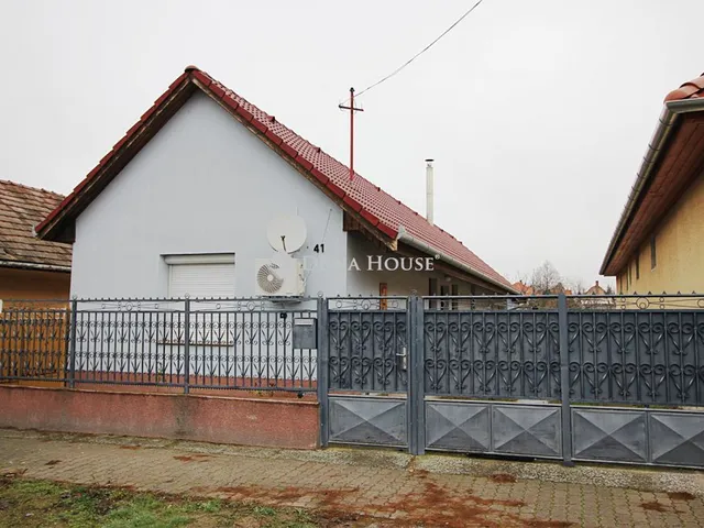 Eladó ház Örkény 73 nm