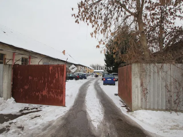 Eladó kereskedelmi és ipari ingatlan Nagykőrös 444 nm
