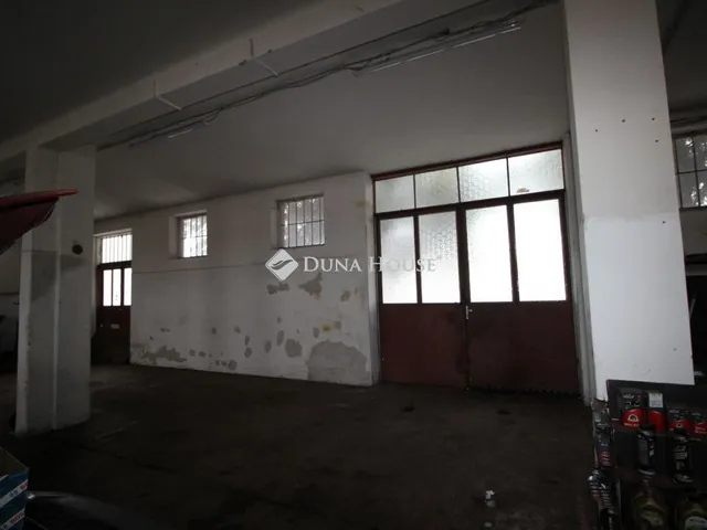 Eladó kereskedelmi és ipari ingatlan Nagykőrös 444 nm