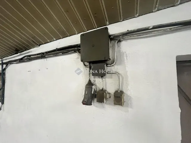 Kiadó kereskedelmi és ipari ingatlan Kecskemét 250 nm