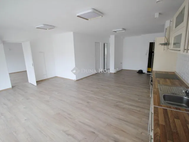 Eladó lakás Kecskemét 113 nm