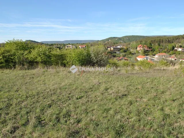 Eladó telek Tinnye 1502 nm