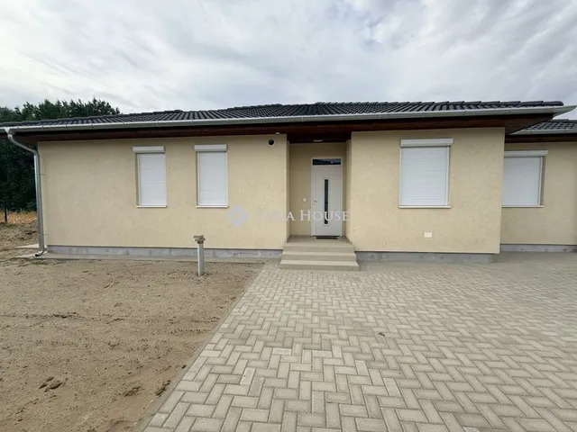 Kiadó ház Kecskemét 103 nm