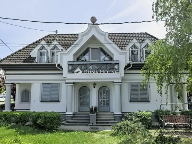 Eladó ház Kecskemét 330 nm