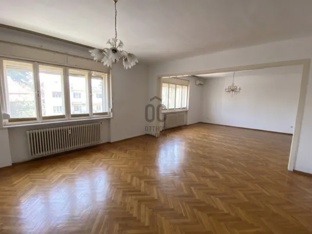 Eladó ház Budapest XVI. kerület, Sashalom 240 nm
