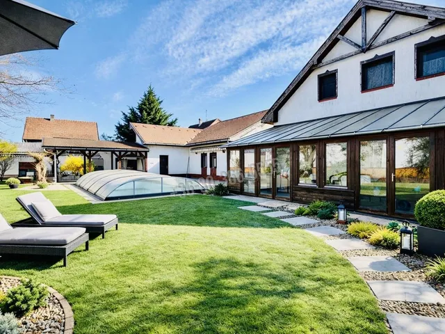 Eladó ház Taksony 225 nm