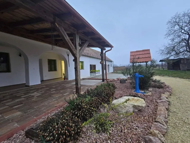 Eladó ház Agyagosszergény 135 nm