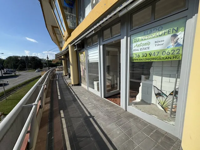 Eladó kereskedelmi és ipari ingatlan Sopron, Belváros 25 nm