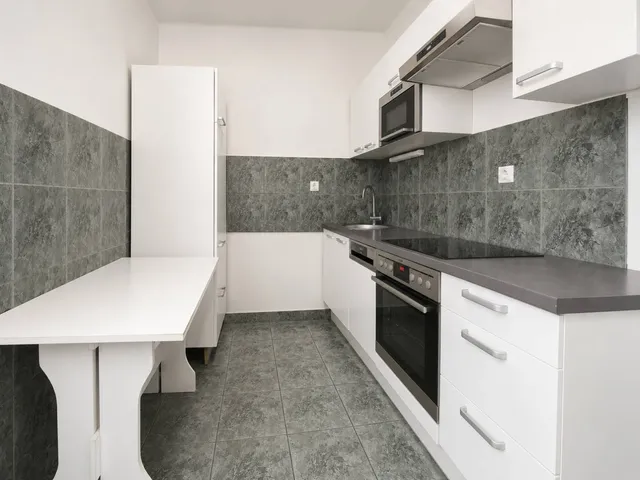 Eladó lakás Kőszeg, Lakótelep 72 nm