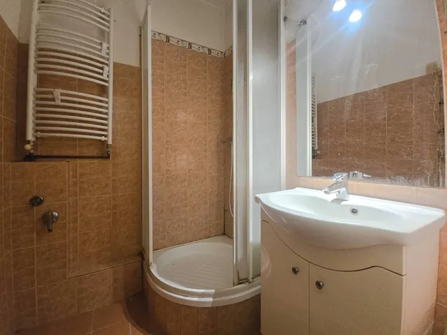 Eladó lakás Sopron, Jereván-lakótelep 65 nm