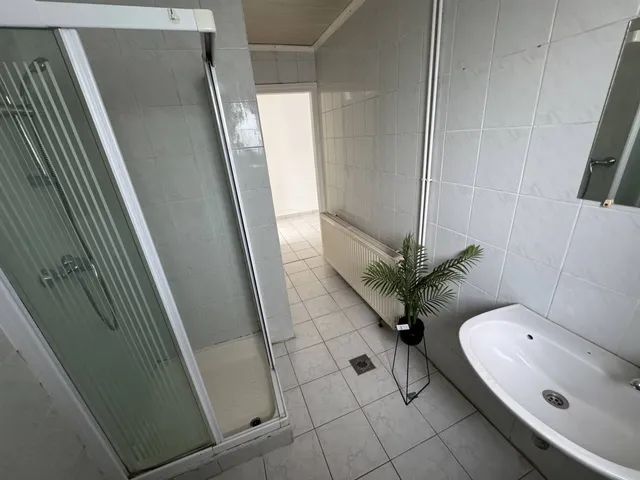 Kiadó lakás Sopron, Ravazd utcai lakótelep 104 nm