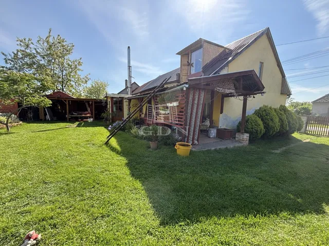 Eladó ház Bőny 85 nm