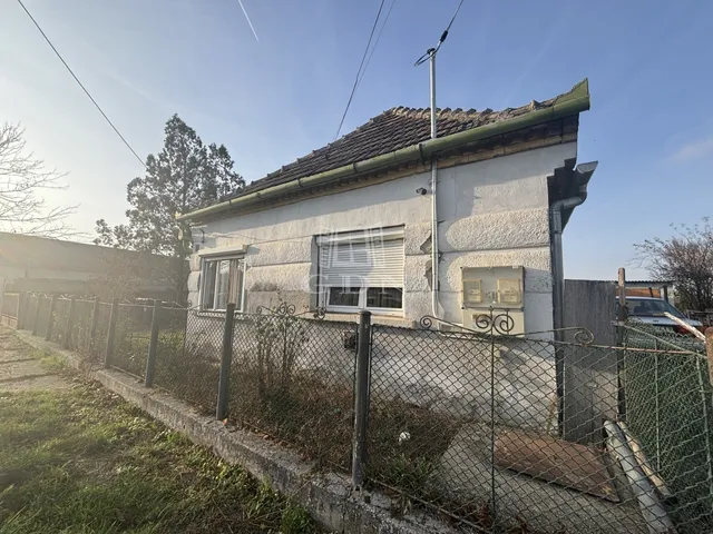 Eladó ház Bana 90 nm