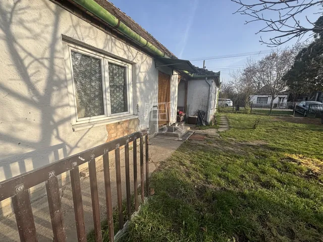 Eladó ház Bana 90 nm