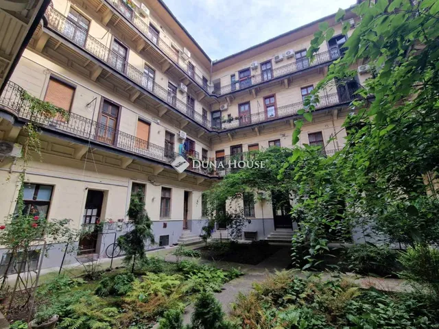 Eladó lakás Budapest VI. kerület 42 nm