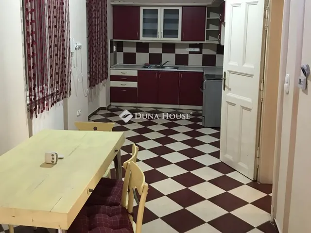 Eladó lakás Budapest VIII. kerület 87 nm