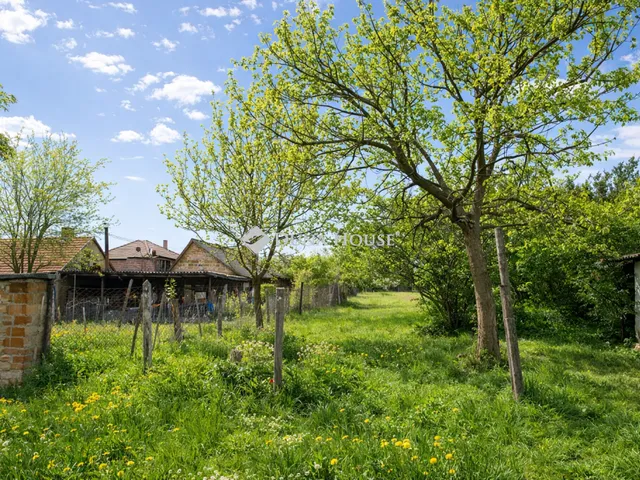 Eladó ház Neszmély 103 nm