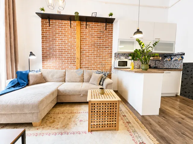 Eladó lakás Budapest VIII. kerület, Berzsenyi utca 35 nm