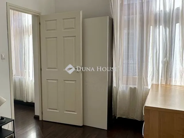 Eladó lakás Budapest VI. kerület, Vasvári Pál utca 37 nm