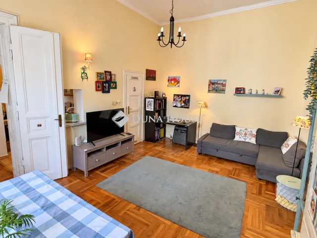 Eladó lakás Budapest VI. kerület 74 nm