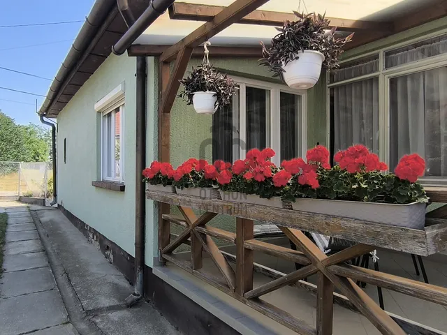 Eladó ház Ordacsehi 102 nm