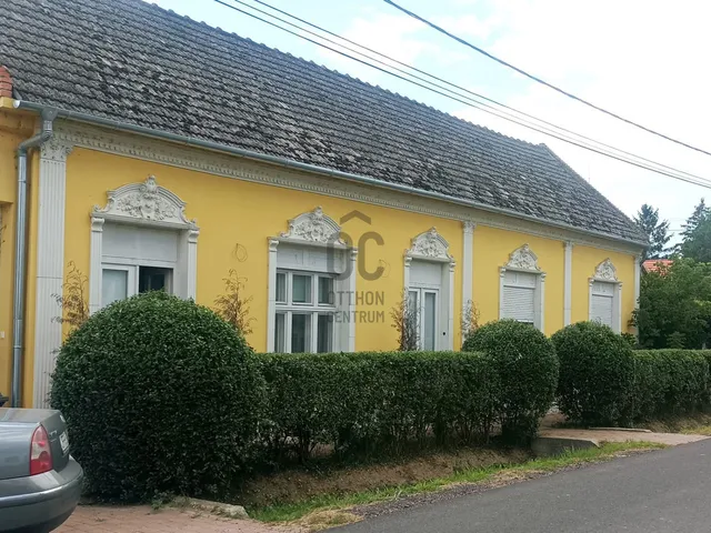 Eladó ház Szólád 250 nm