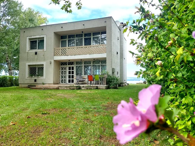 Eladó ház Balatonboglár 180 nm