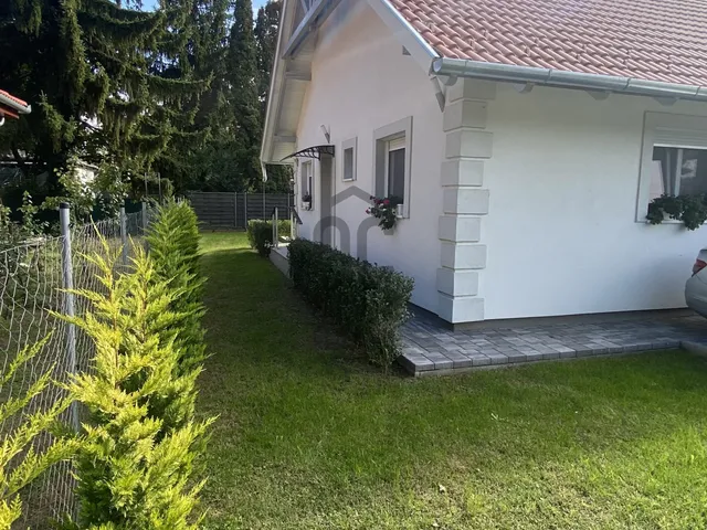 Eladó üdülő és hétvégi ház Balatonfenyves 50 nm