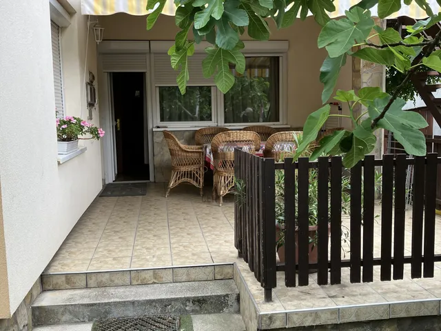 Eladó ház Balatonlelle 270 nm