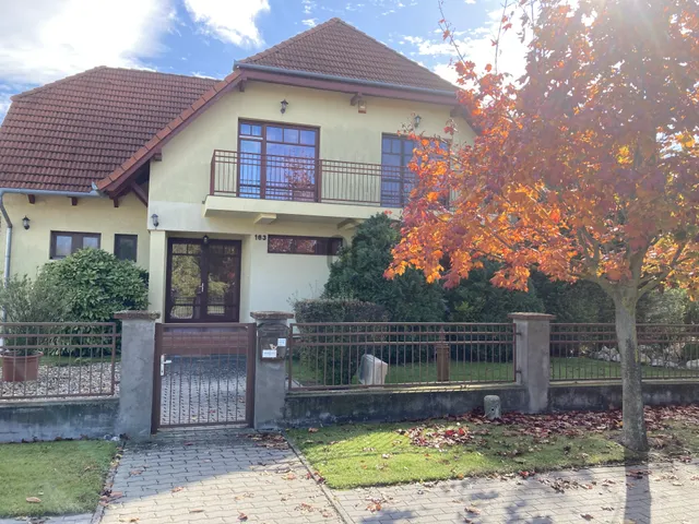 Eladó ház Balatonboglár 256 nm