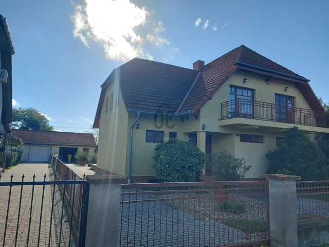 Eladó ház Balatonboglár 256 nm