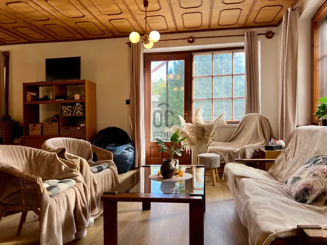 Eladó ház Balatonlelle 215 nm