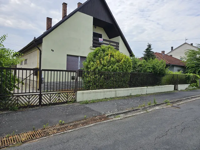 Eladó ház Balatonboglár 200 nm
