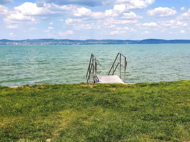 Eladó telek Balatonszárszó 720 nm