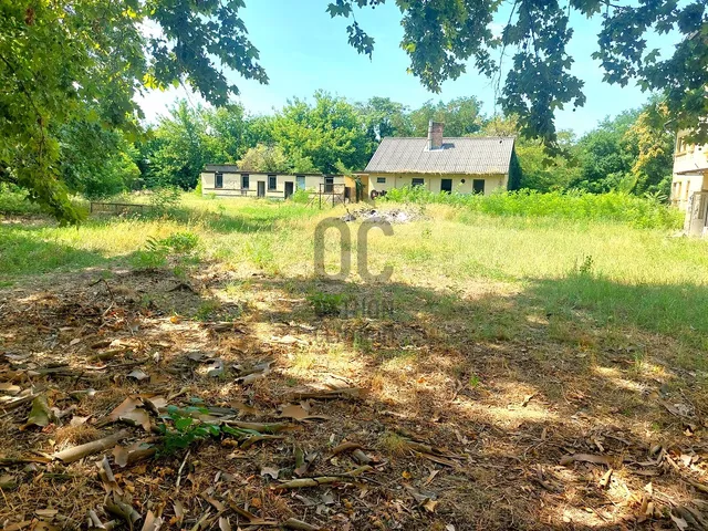 Eladó telek Zamárdi 4511 nm