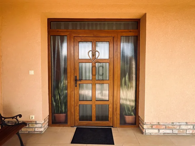 Eladó ház Szántód 156 nm