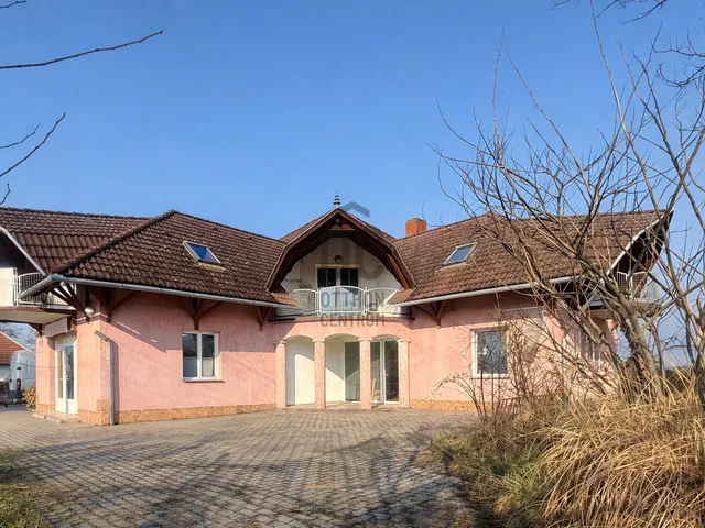 Eladó ház Lengyeltóti 205 nm