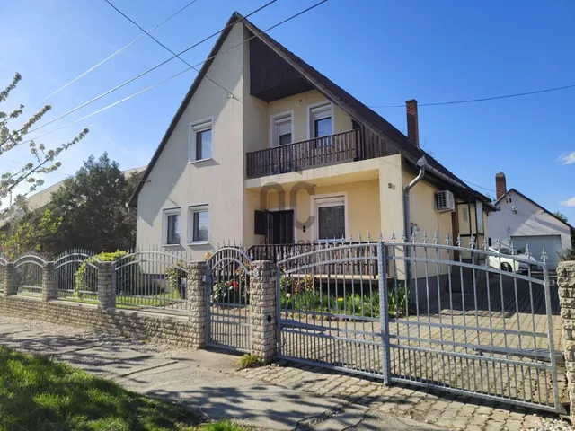 Eladó ház Balatonszentgyörgy 212 nm