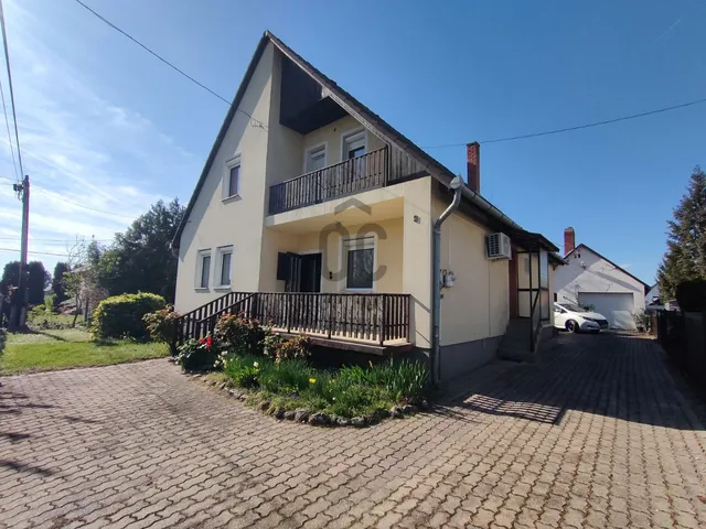 Eladó ház Balatonszentgyörgy 212 nm