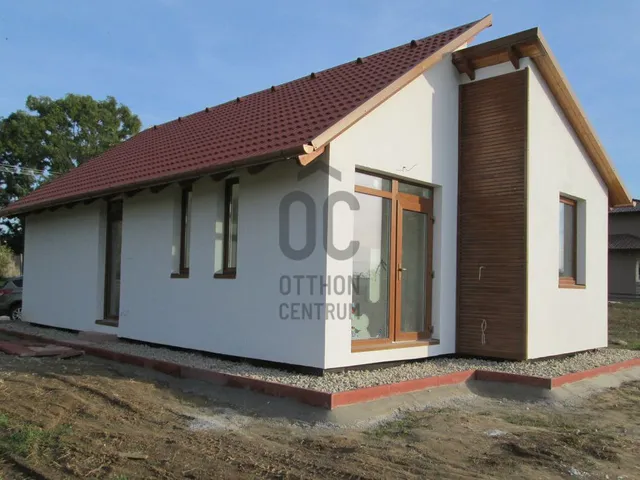 Eladó nyaraló Balatonszárszó 263 nm