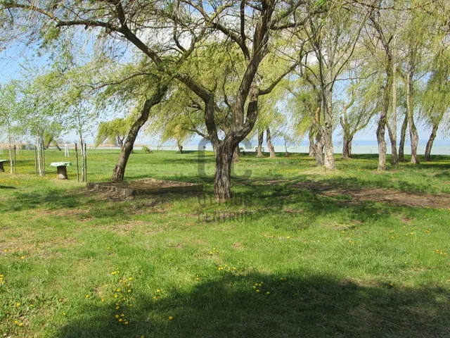 Eladó nyaraló Balatonszemes 300 nm
