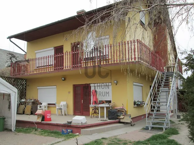 Eladó ház Balatonboglár 250 nm