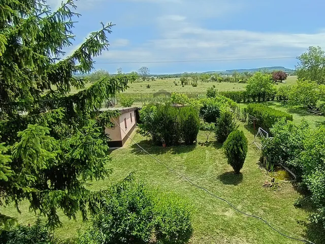 Eladó nyaraló Balatonlelle 135 nm