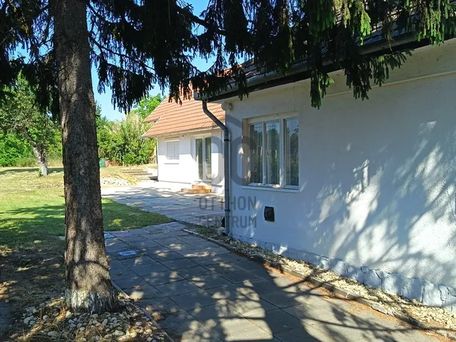 Eladó ház Balatonlelle 180 nm