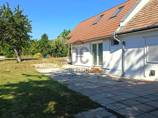 Eladó ház Balatonlelle 180 nm